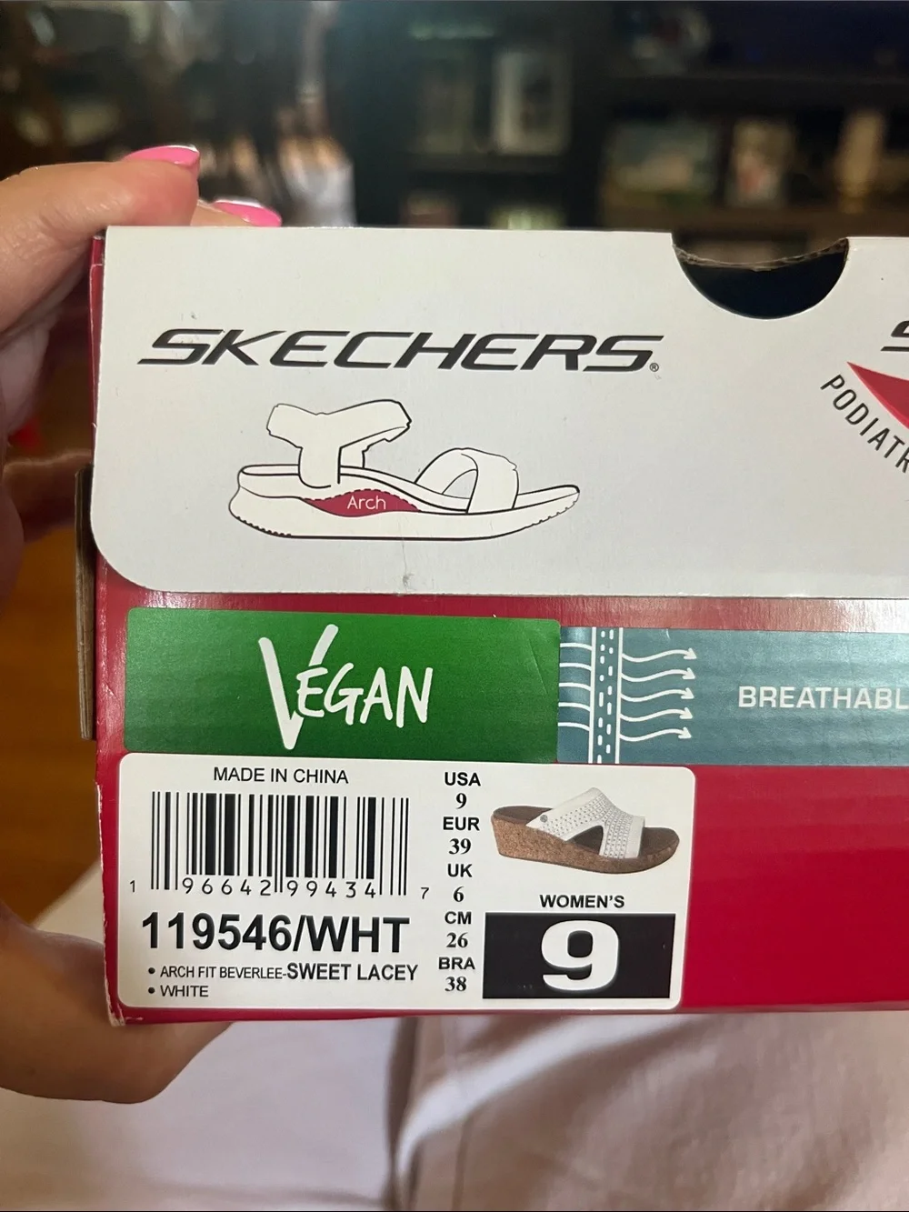 Brand new , in box Sketchers Arch Fit Sandals